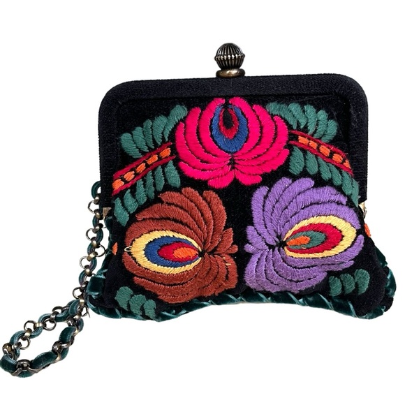 Lucky Brand Handbags - Lucky Brand Vintage Inspired Embroidered Floral Velvet Kisslock Coin Purse